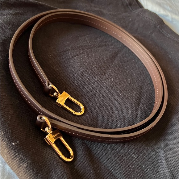 Louis Vuitton Strap - Picture 3 of 5